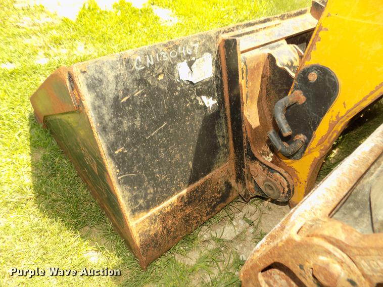 image for item DB8711 2012 Caterpillar 242B3 skid steer