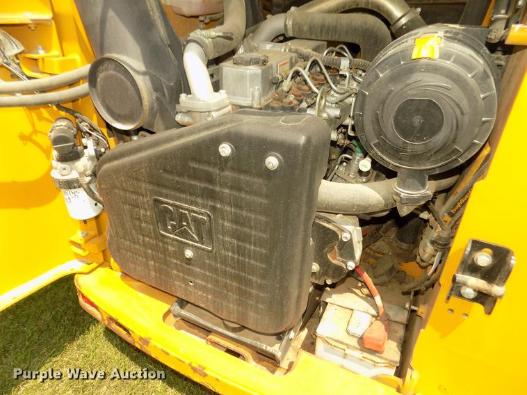 image for item DB8711 2012 Caterpillar 242B3 skid steer