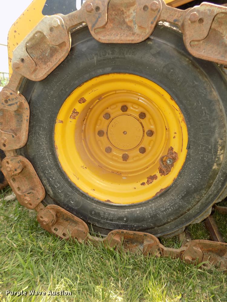 image for item DB8711 2012 Caterpillar 242B3 skid steer