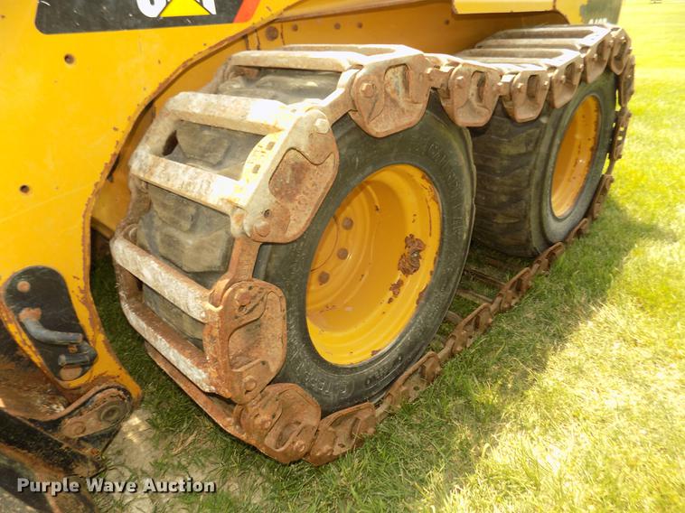 image for item DB8711 2012 Caterpillar 242B3 skid steer
