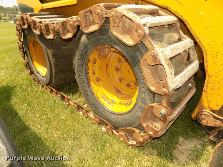 image for item DB8711 2012 Caterpillar 242B3 skid steer