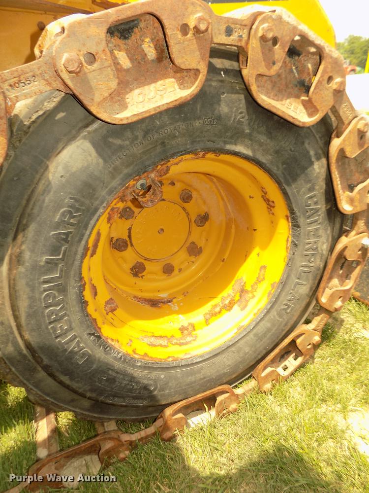 image for item DB8711 2012 Caterpillar 242B3 skid steer