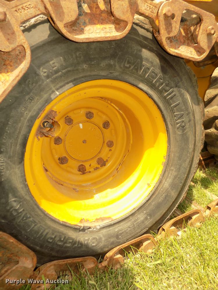 image for item DB8711 2012 Caterpillar 242B3 skid steer