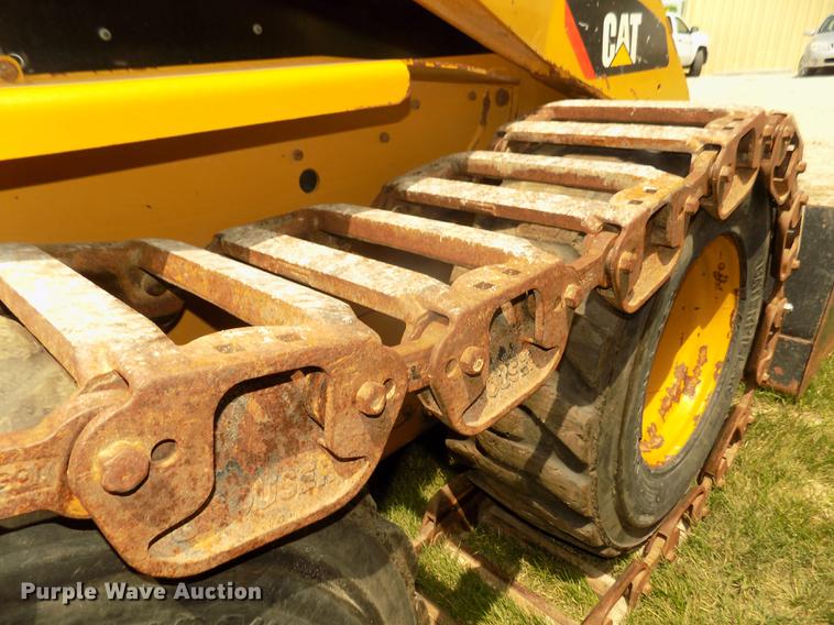 image for item DB8711 2012 Caterpillar 242B3 skid steer