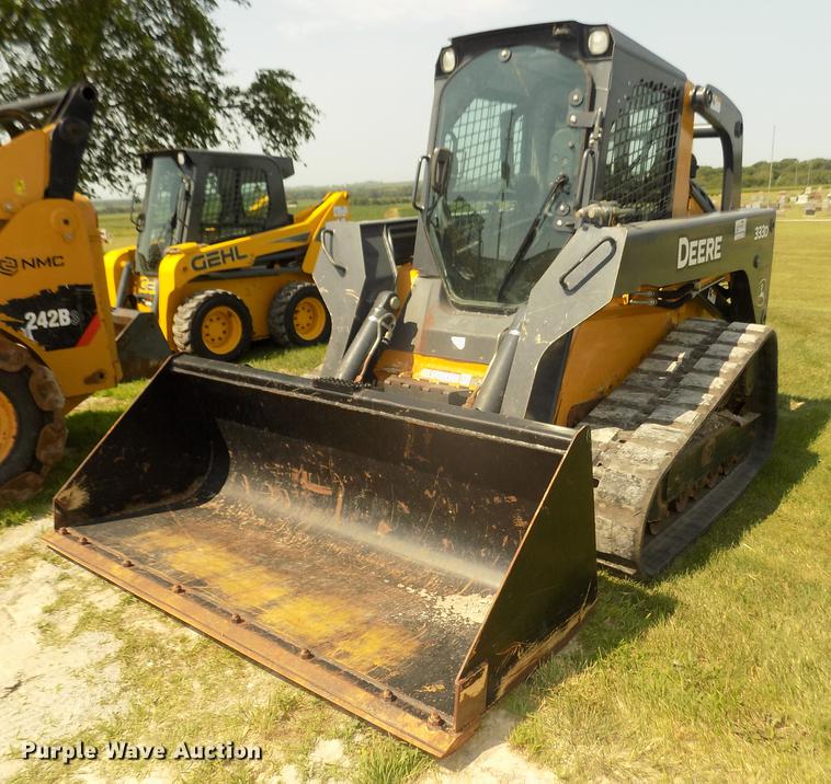 image for item DB8712 2012 John Deere 333D skid steer