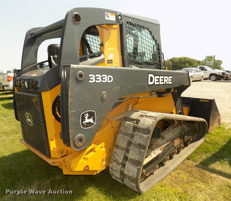 image for item DB8712 2012 John Deere 333D skid steer