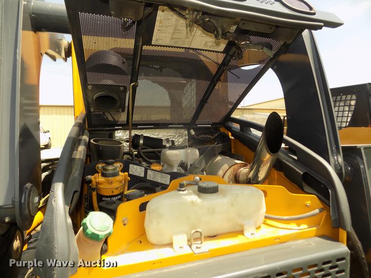 image for item DB8712 2012 John Deere 333D skid steer