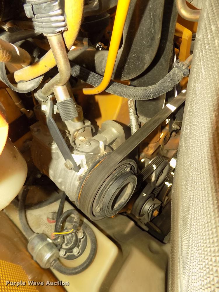 image for item DB8712 2012 John Deere 333D skid steer