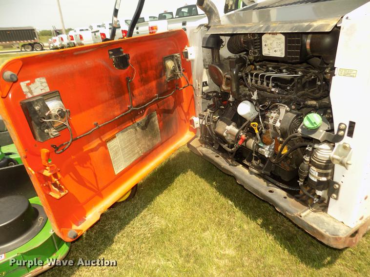 image for item DB8713 2016 Bobcat S570 skid steer