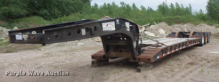 image for item DC4701 2001 Fontaine drop deck equipment trailer