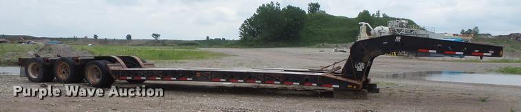 image for item DC4701 2001 Fontaine drop deck equipment trailer