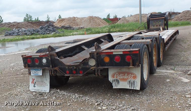 image for item DC4701 2001 Fontaine drop deck equipment trailer