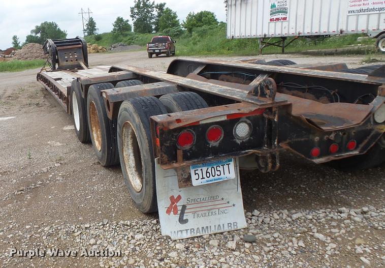 image for item DC4701 2001 Fontaine drop deck equipment trailer