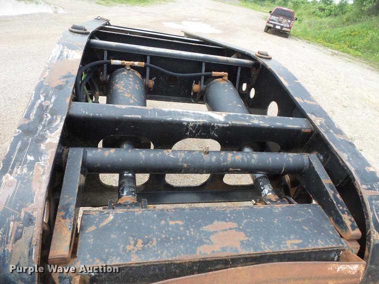 image for item DC4701 2001 Fontaine drop deck equipment trailer