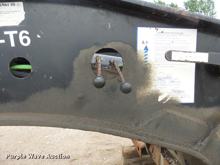 image for item DC4701 2001 Fontaine drop deck equipment trailer