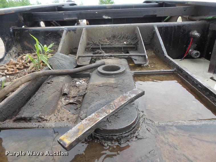 image for item DC4701 2001 Fontaine drop deck equipment trailer