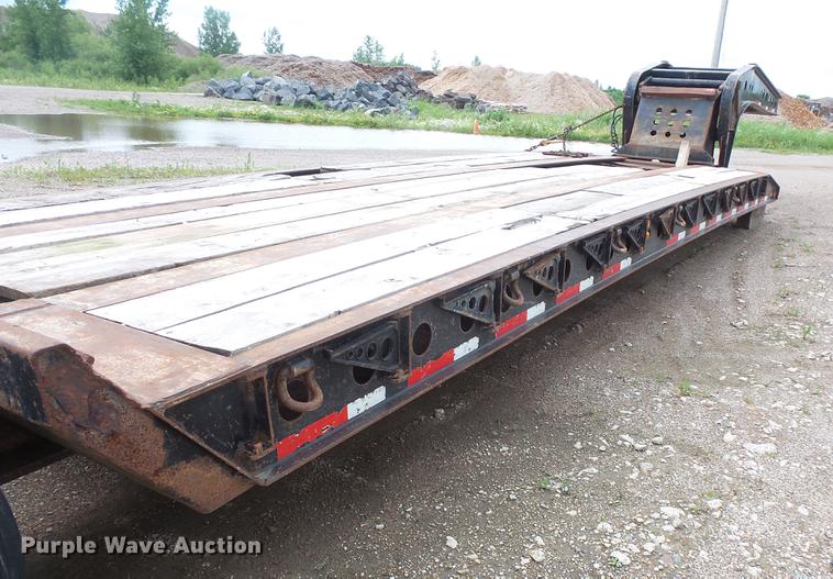 image for item DC4701 2001 Fontaine drop deck equipment trailer