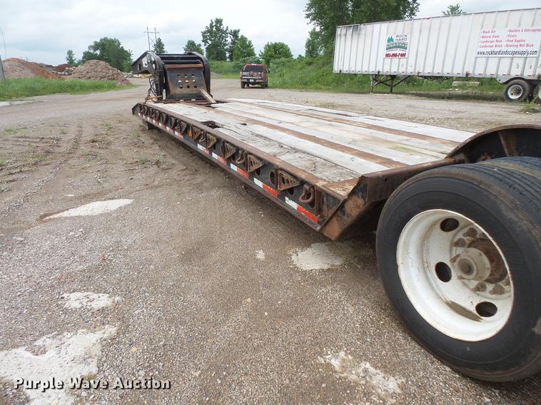 image for item DC4701 2001 Fontaine drop deck equipment trailer