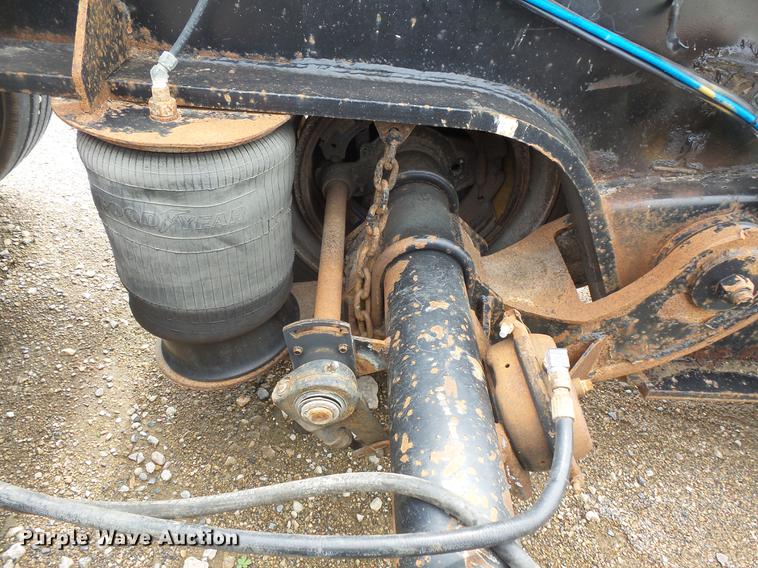 image for item DC4701 2001 Fontaine drop deck equipment trailer