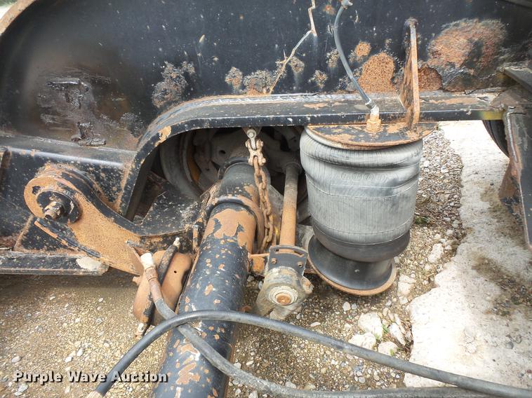 image for item DC4701 2001 Fontaine drop deck equipment trailer