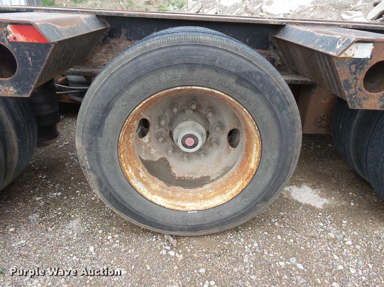 image for item DC4701 2001 Fontaine drop deck equipment trailer