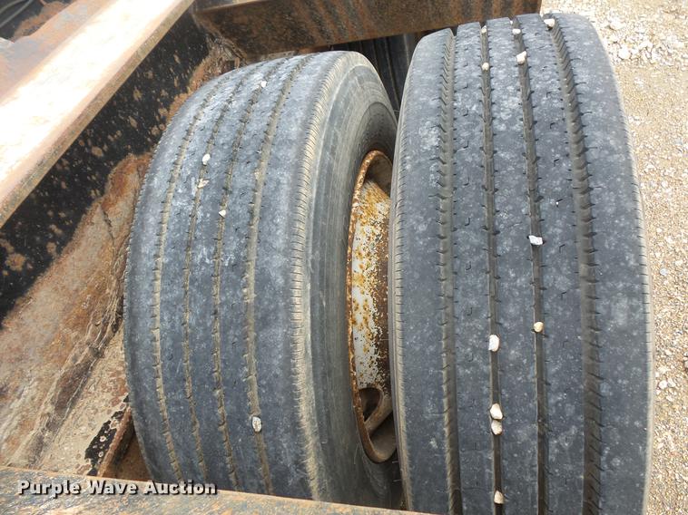 image for item DC4701 2001 Fontaine drop deck equipment trailer