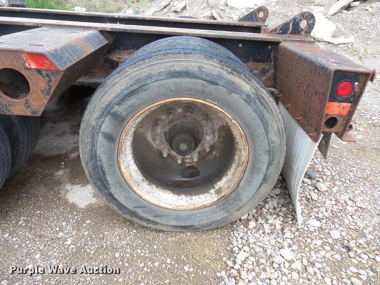 image for item DC4701 2001 Fontaine drop deck equipment trailer