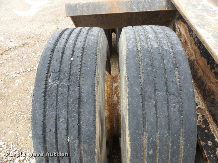 image for item DC4701 2001 Fontaine drop deck equipment trailer