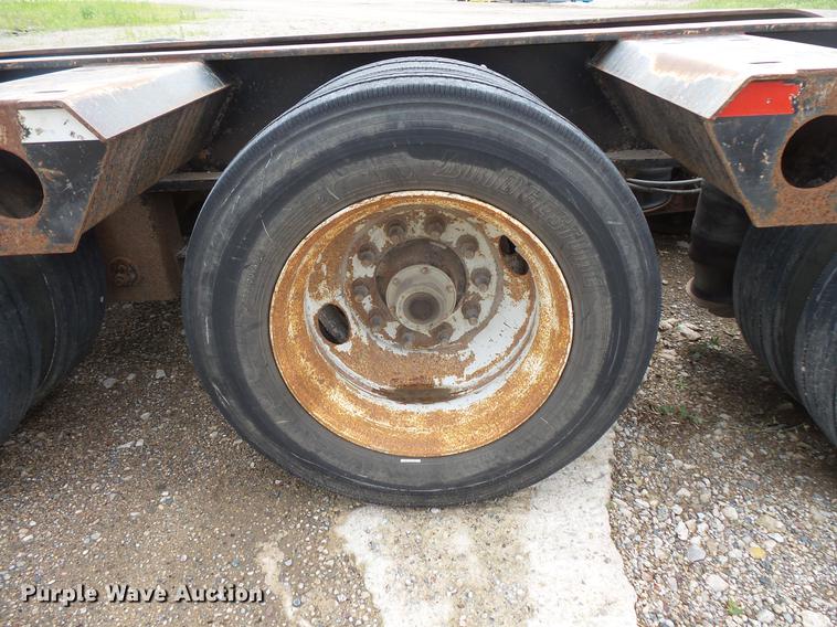 image for item DC4701 2001 Fontaine drop deck equipment trailer