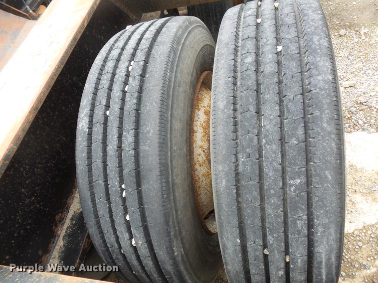 image for item DC4701 2001 Fontaine drop deck equipment trailer