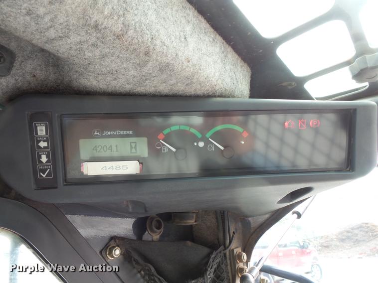 image for item DC4702 2011 John Deere 332D skid steer