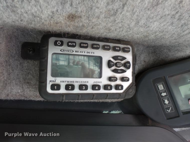 image for item DC4702 2011 John Deere 332D skid steer