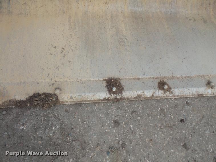 image for item DC4702 2011 John Deere 332D skid steer