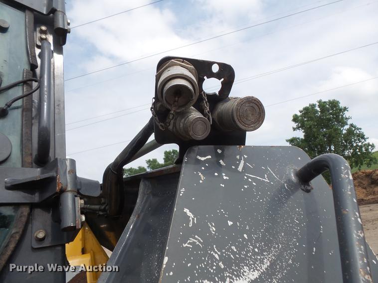 image for item DC4702 2011 John Deere 332D skid steer