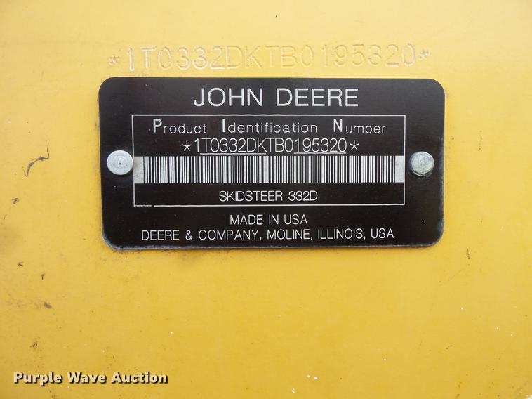image for item DC4702 2011 John Deere 332D skid steer