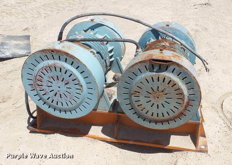 image for item DC5504 (2) Cleveland Vibrator Company RC-94-6-4 compactor