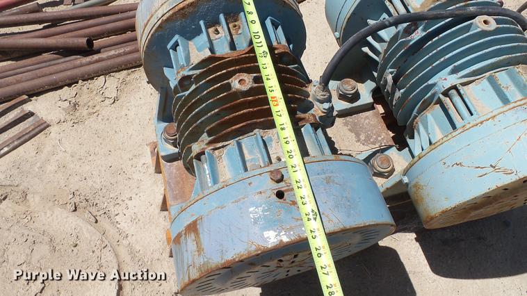 image for item DC5504 (2) Cleveland Vibrator Company RC-94-6-4 compactor