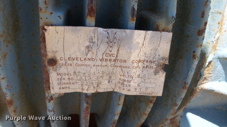 image for item DC5504 (2) Cleveland Vibrator Company RC-94-6-4 compactor