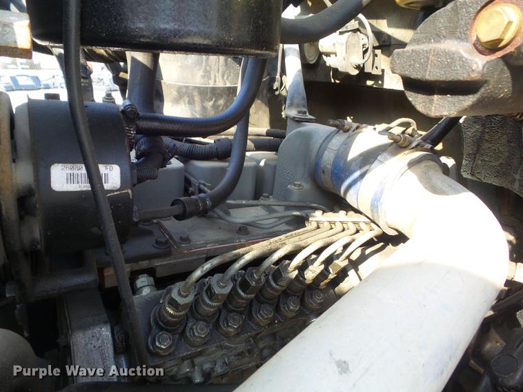 image for item DC7358 1995 Ford F800 service truck with crane