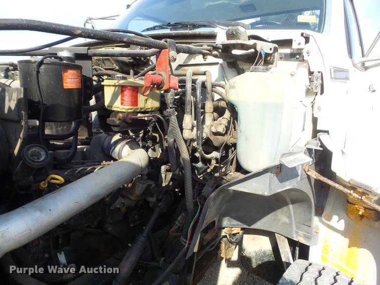 image for item DC7358 1995 Ford F800 service truck with crane