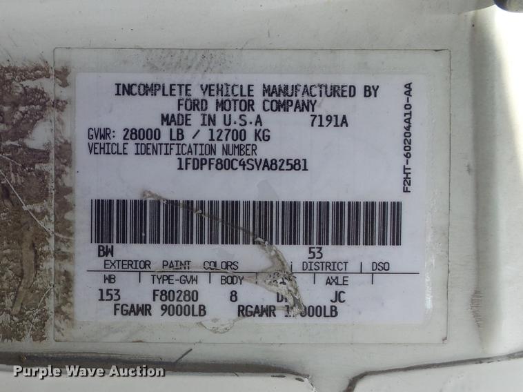 image for item DC7358 1995 Ford F800 service truck with crane