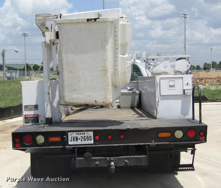 image for item DC7906 2006 Ford F450 XL Super Duty bucket truck