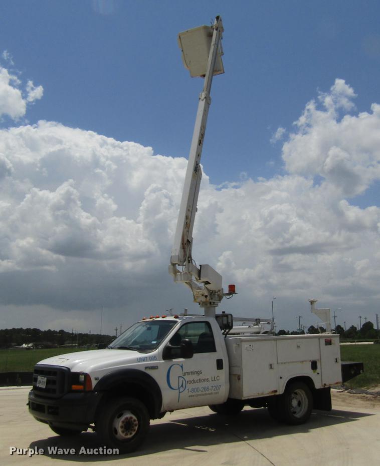 image for item DC7906 2006 Ford F450 XL Super Duty bucket truck