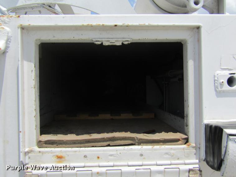 image for item DC7906 2006 Ford F450 XL Super Duty bucket truck