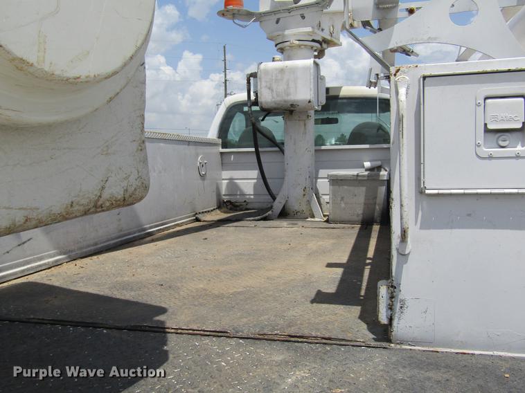 image for item DC7906 2006 Ford F450 XL Super Duty bucket truck