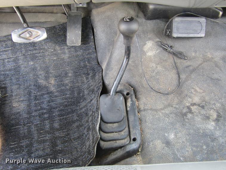 image for item DC7906 2006 Ford F450 XL Super Duty bucket truck