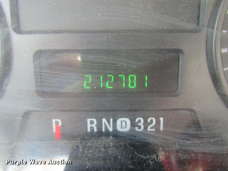 image for item DC7906 2006 Ford F450 XL Super Duty bucket truck