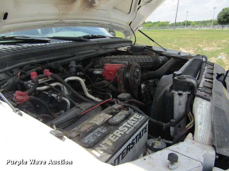 image for item DC7906 2006 Ford F450 XL Super Duty bucket truck