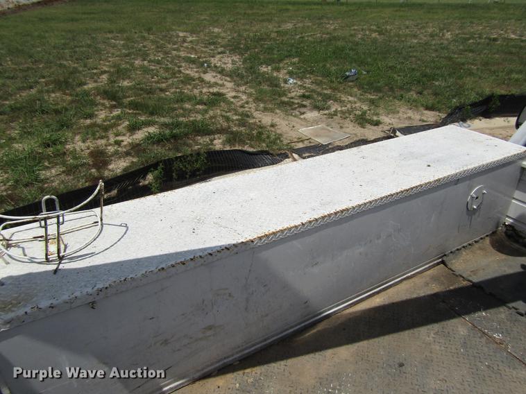 image for item DC7906 2006 Ford F450 XL Super Duty bucket truck