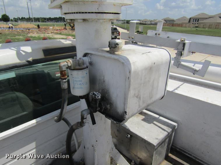 image for item DC7906 2006 Ford F450 XL Super Duty bucket truck